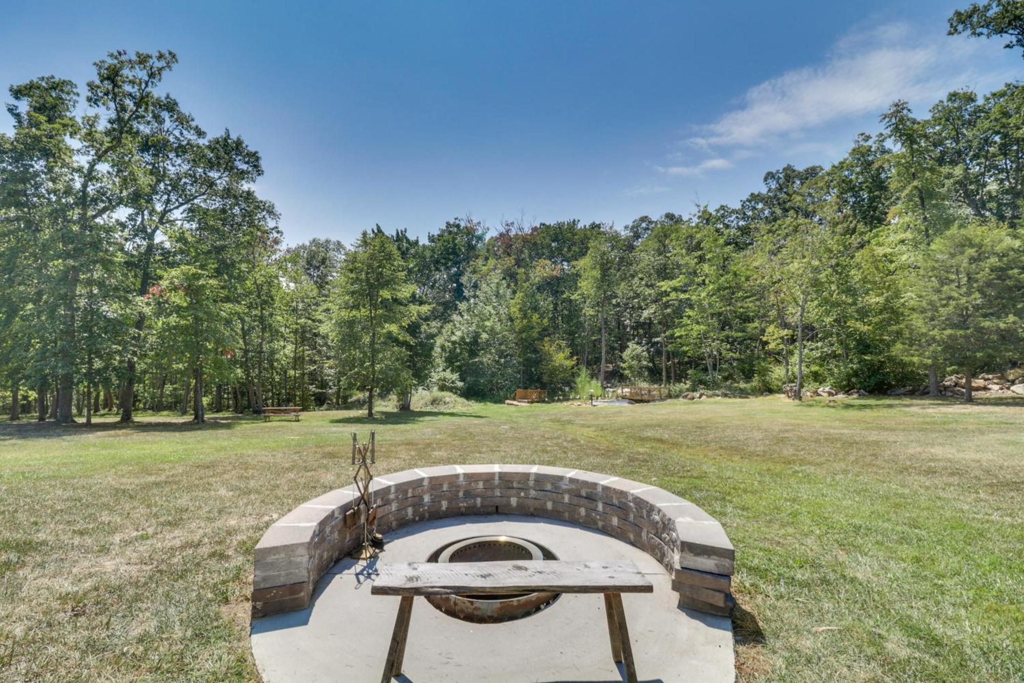 Pet Friendly Garnerland Home With Deck And Porch! Luray Exterior photo